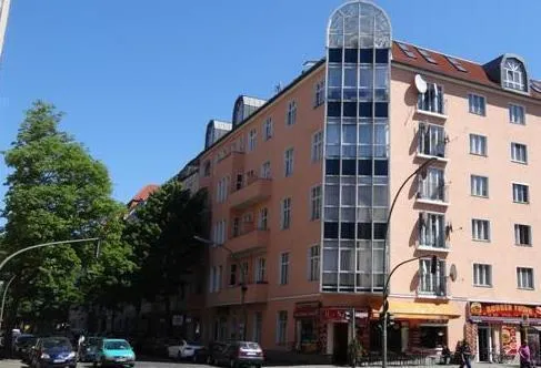 Single-Wohnung! Beste Lage in Neukölln! — photo 1